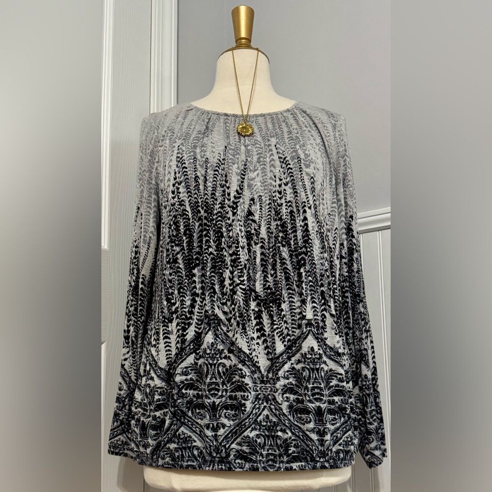 Chico's top! - Picture 7 of 12